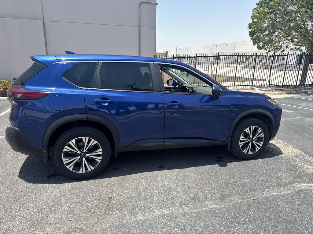 2023 Nissan Rogue SV photo 8