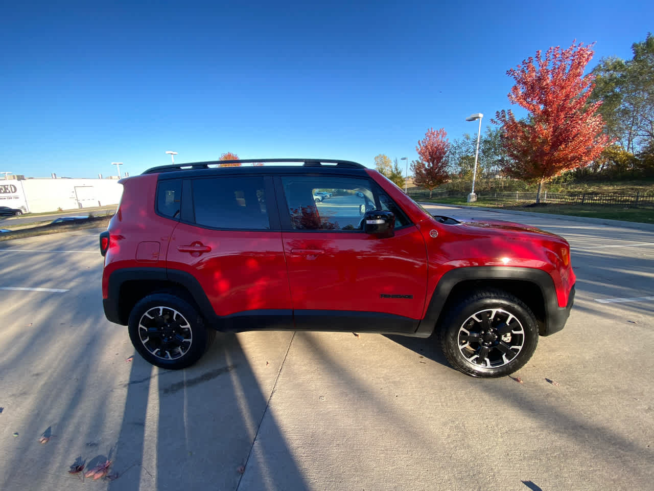2023 Jeep Renegade Trailhawk photo 2
