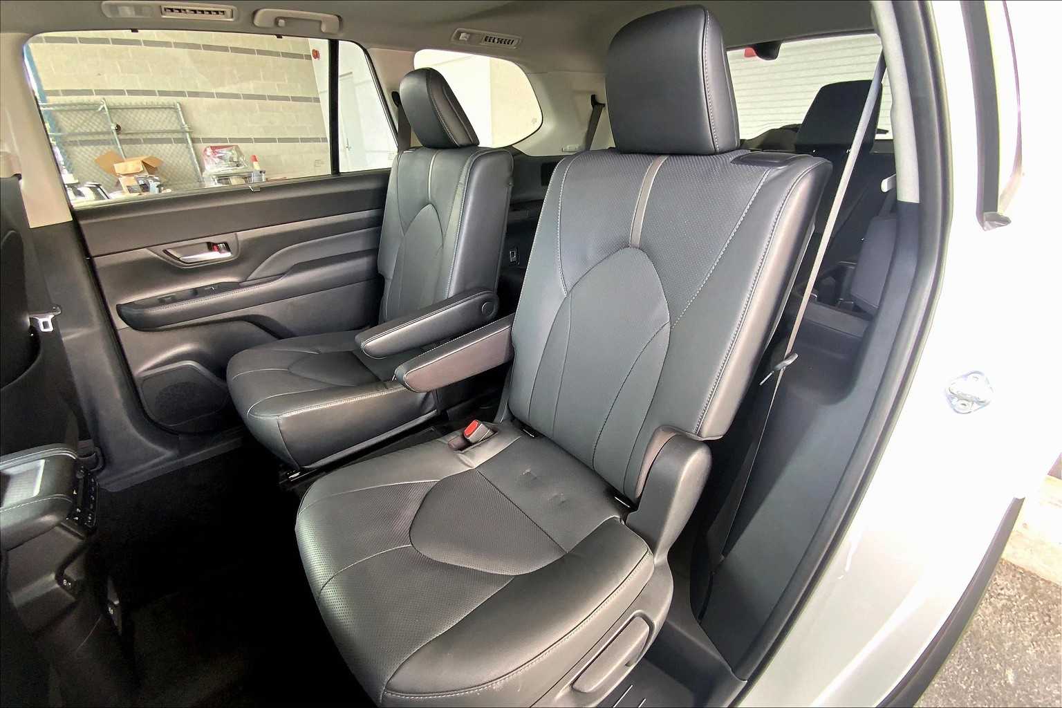 2024 Toyota Grand Highlander Platinum photo 18
