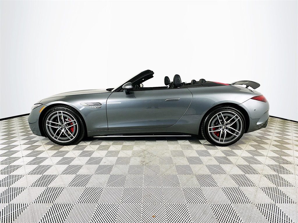 2023 Mercedes Benz SL 55 AMG photo 4