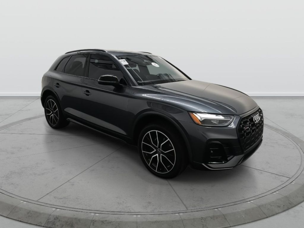 2021 Audi SQ5 Premium Plus's photo