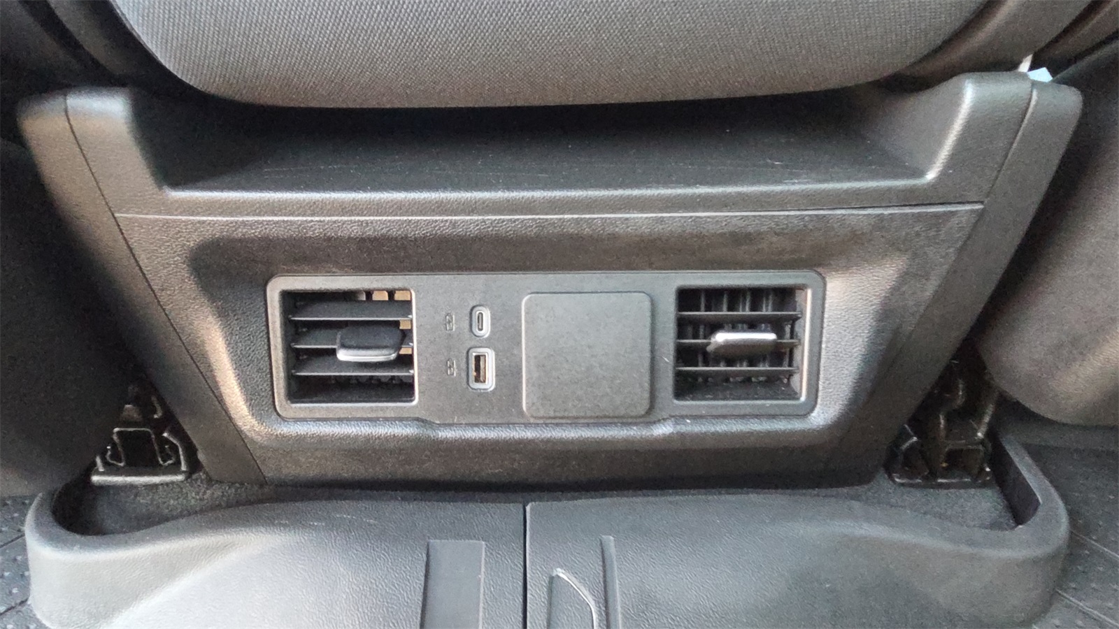 2024 Chevrolet Silverado 1500 Custom photo 21