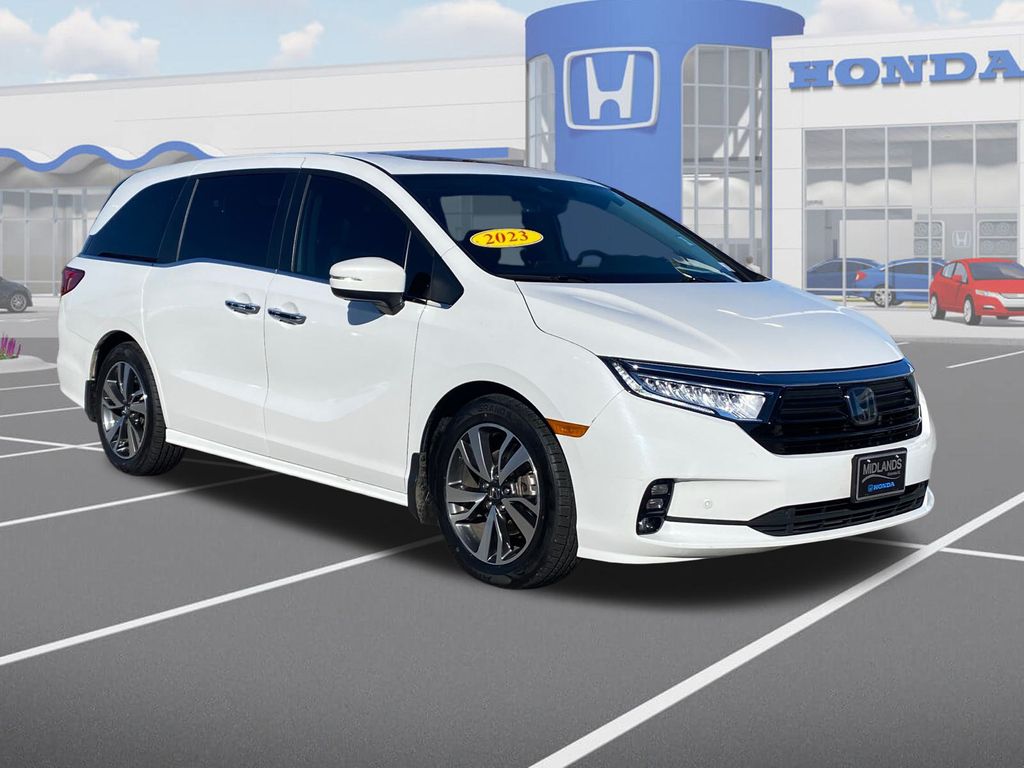 2023 Honda Odyssey Touring's photo