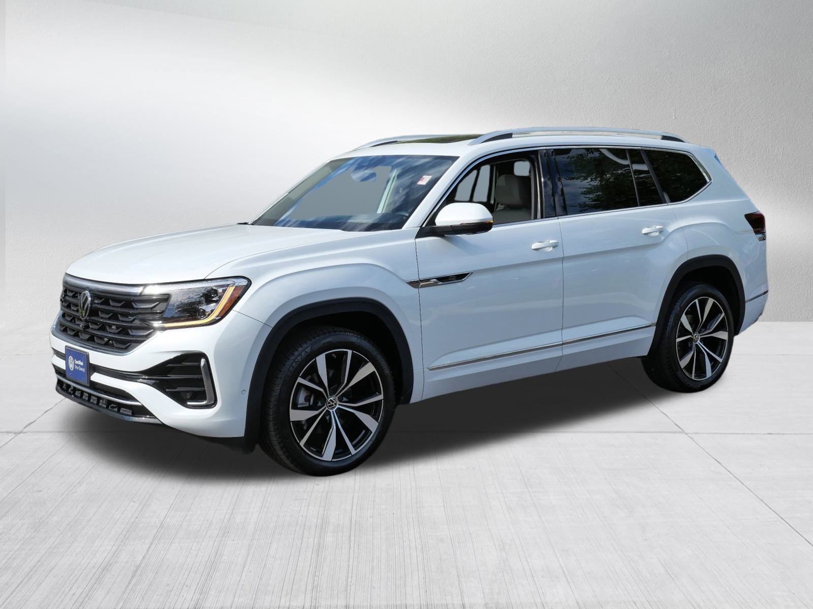 2024 Volkswagen Atlas SEL Premium R-Line photo 3