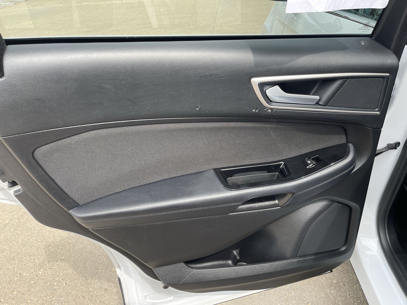 2018 Ford Edge SEL photo 3