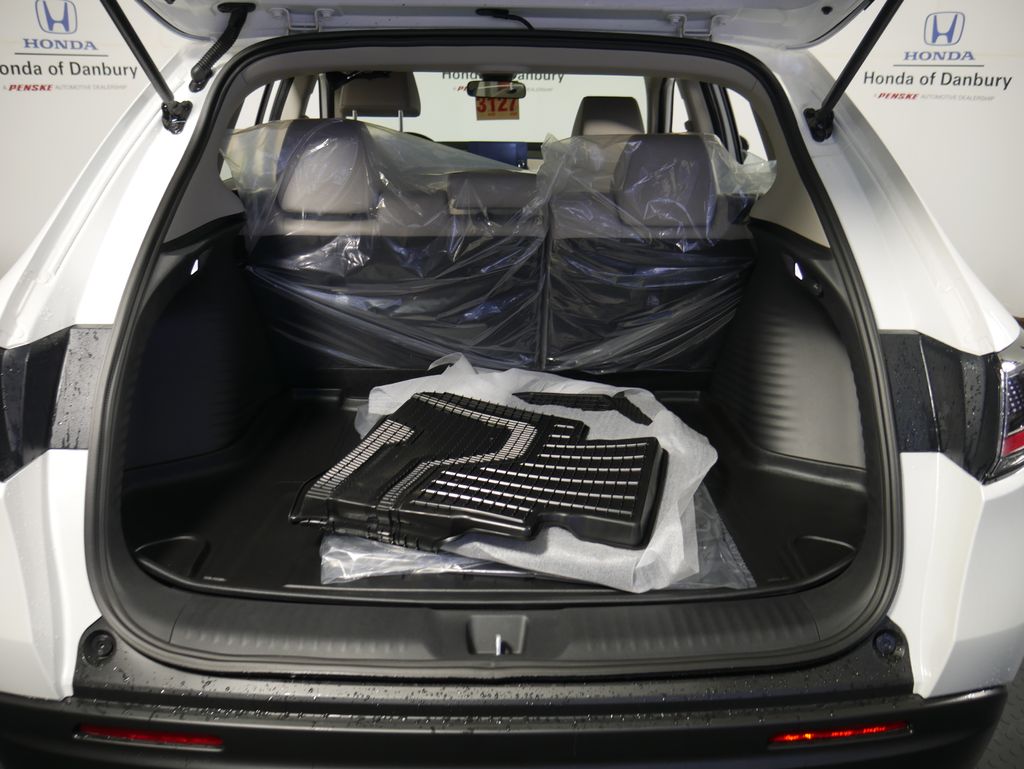 2026 Honda HR-V LX photo 7