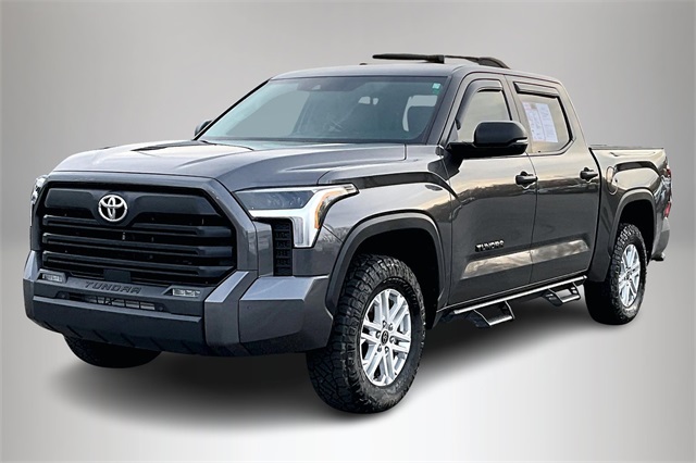 2024 Toyota Tundra SR5 photo 2