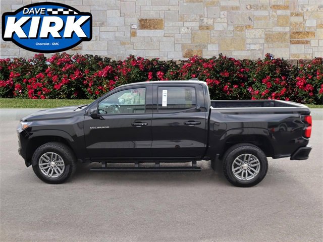 2025 Chevrolet Colorado Work Truck LT photo 4