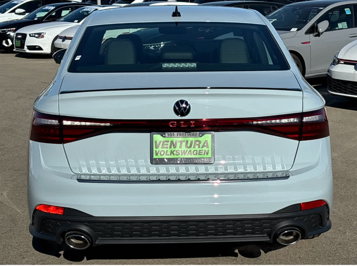 2025 Volkswagen Jetta GLI Autobahn photo 4
