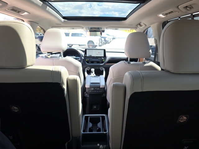 2024 Toyota Grand Highlander Platinum photo 15