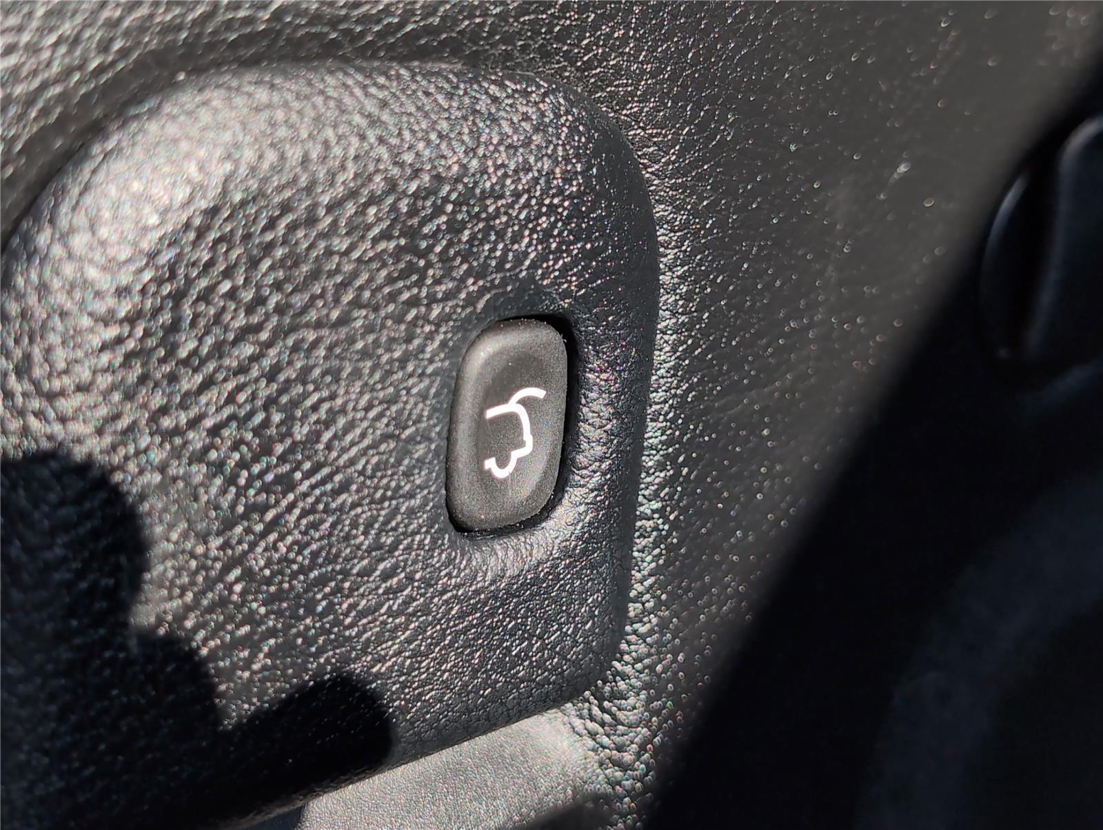 2020 Jeep Grand Cherokee Altitude photo 24