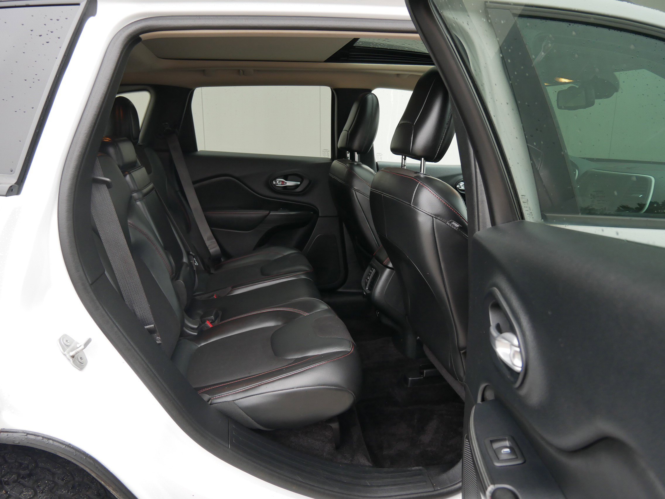 2016 Jeep Cherokee Trailhawk photo 8