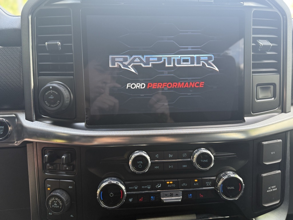 2023 Ford F-150 Raptor photo 24
