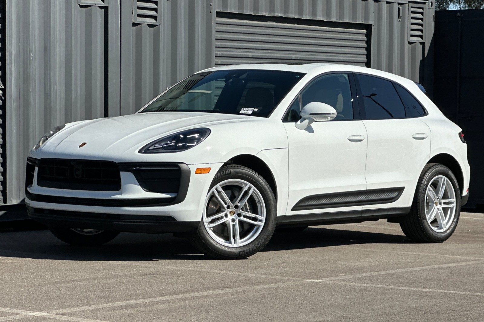 2025 Porsche Macan T