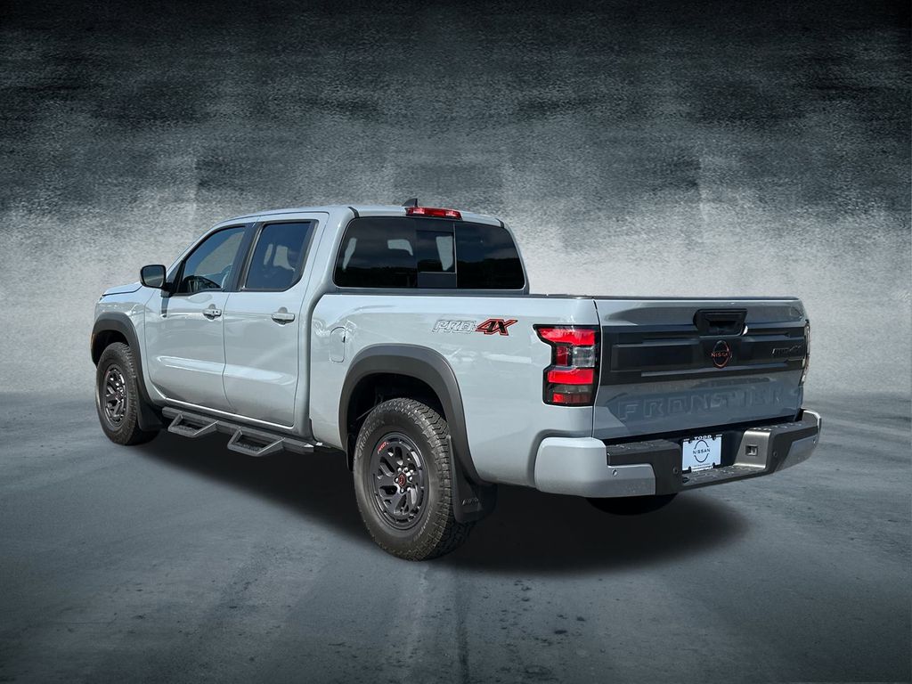 2025 Nissan Frontier PRO-4X photo 2