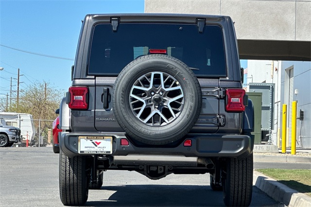 2025 Jeep Wrangler Sahara photo 8