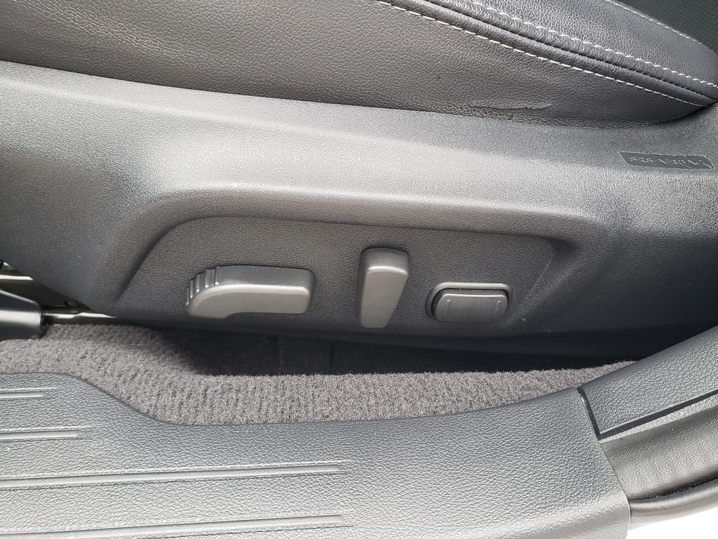 2017 Subaru Outback 3.6R Limited photo 23