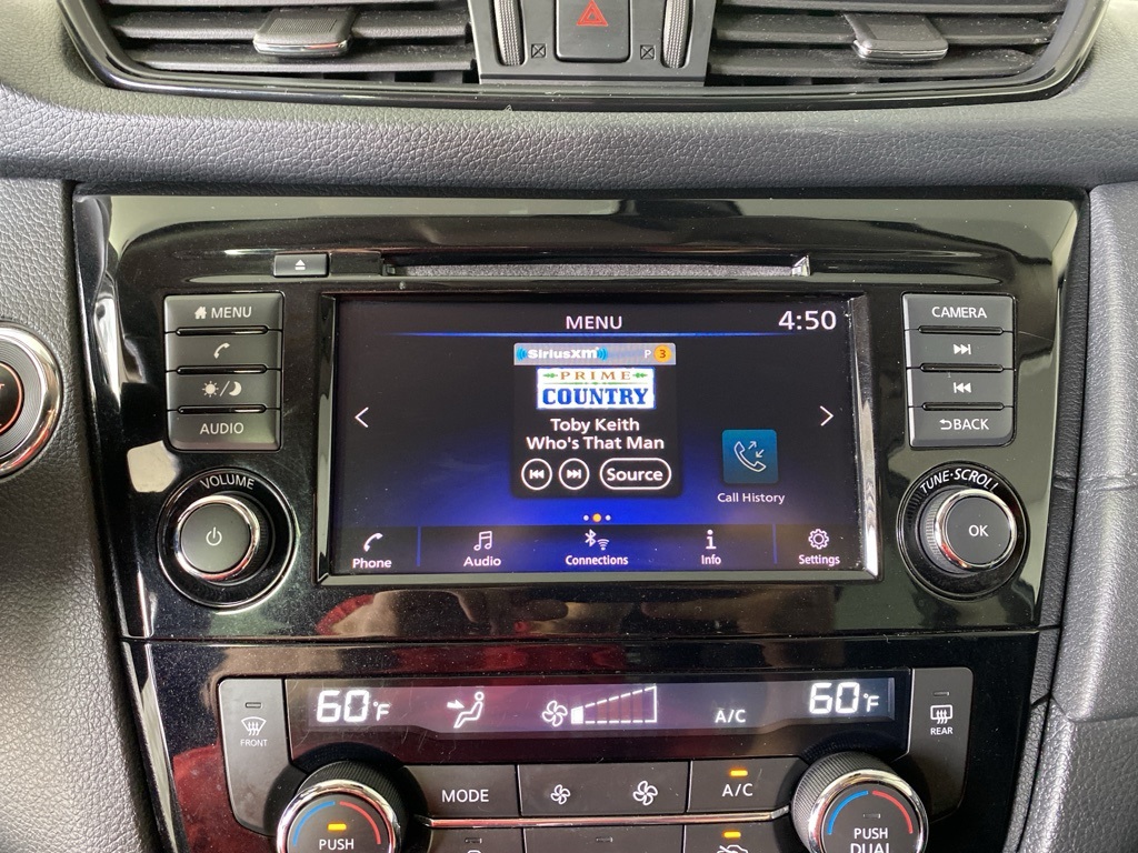 2020 Nissan Rogue SV photo 12
