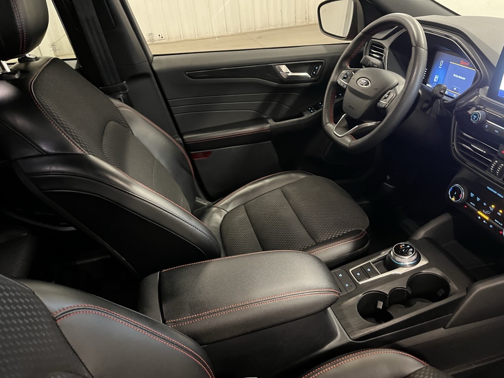 2023 Ford Escape ST-Line photo 18
