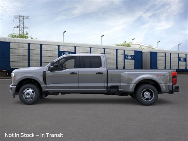 2026 Ford F-350 photo 3