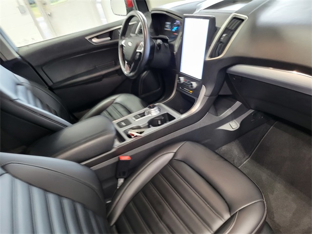 2022 Ford Edge SEL photo 21
