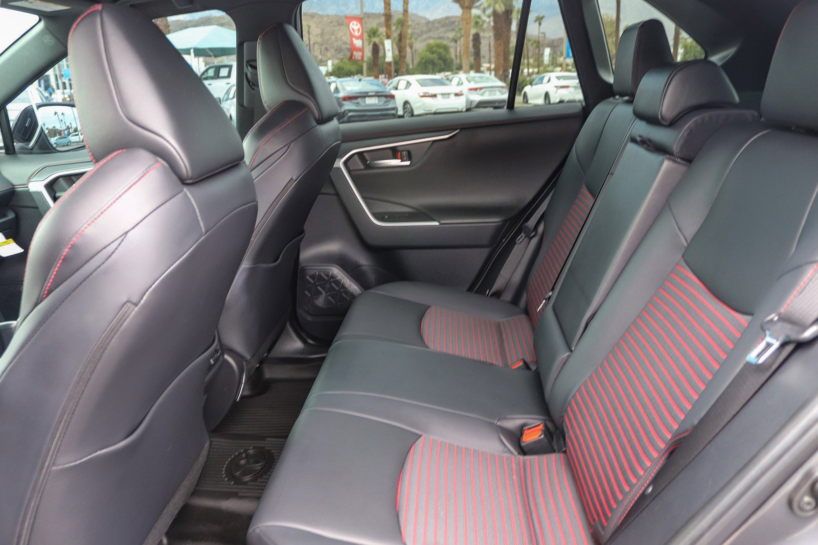 2024 Toyota RAV4 Prime XSE photo 13