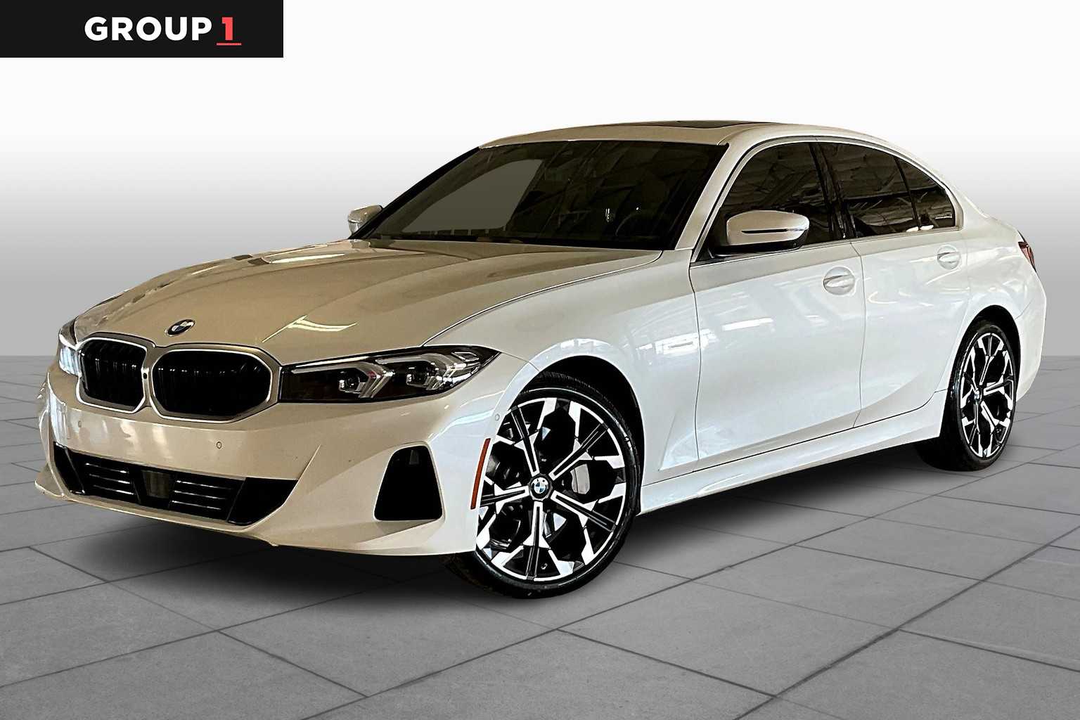 2025 BMW 3 Series 330i's photo
