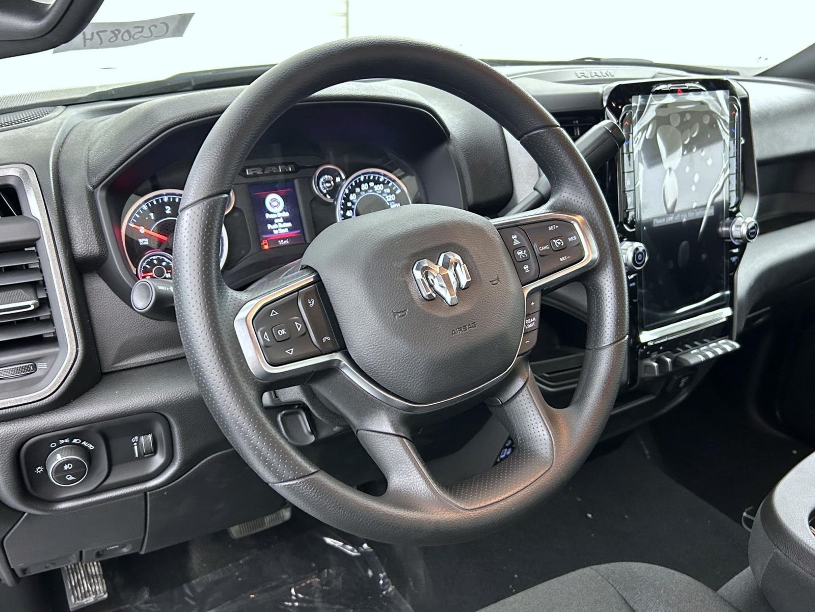 2025 Ram 2500 Tradesman photo 11