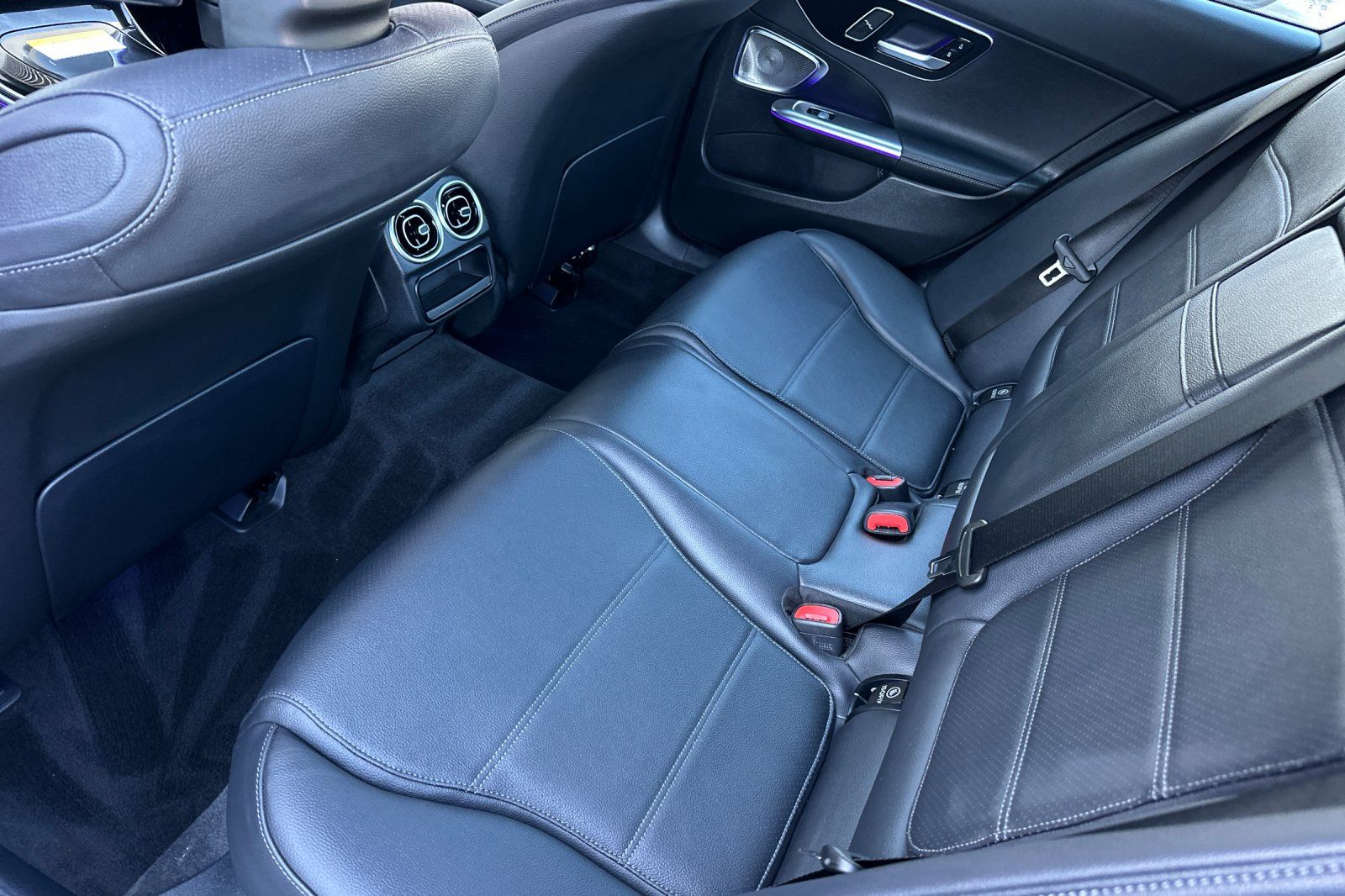 2025 Mercedes Benz C 300 photo 10