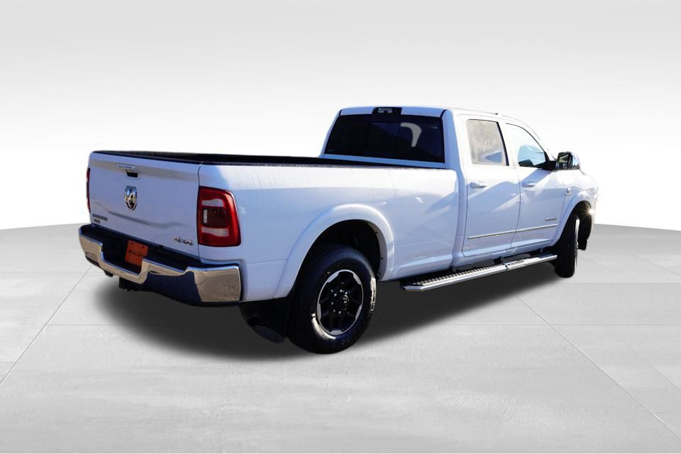 2022 Ram 3500 Laramie photo 6