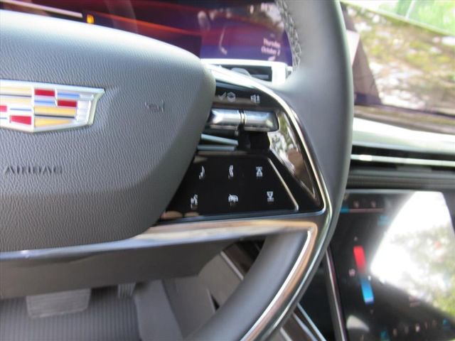 2026 Cadillac Escalade Luxury photo 16