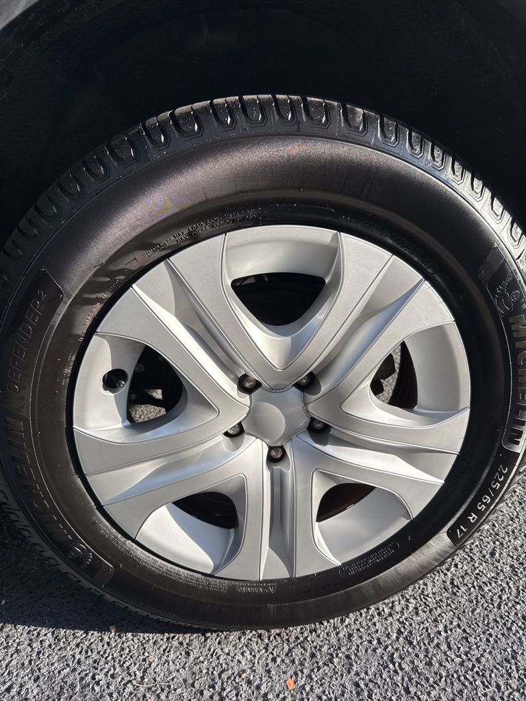 2013 Toyota RAV4 LE photo 15