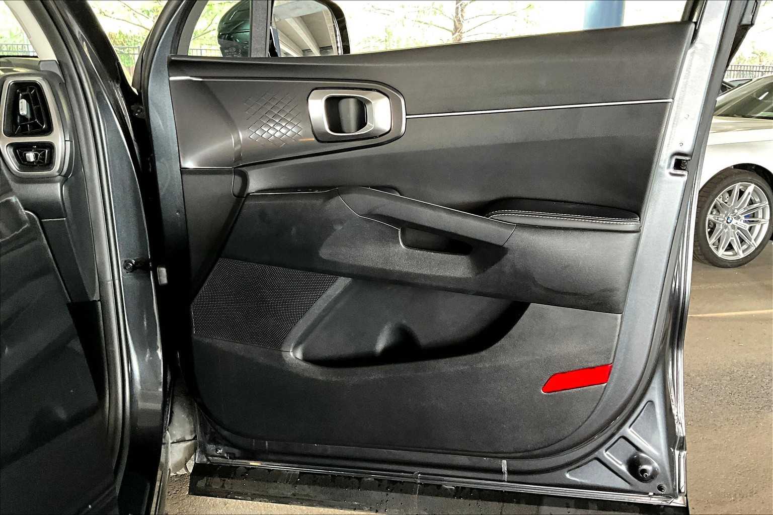 2021 Kia Sorento LX photo 22