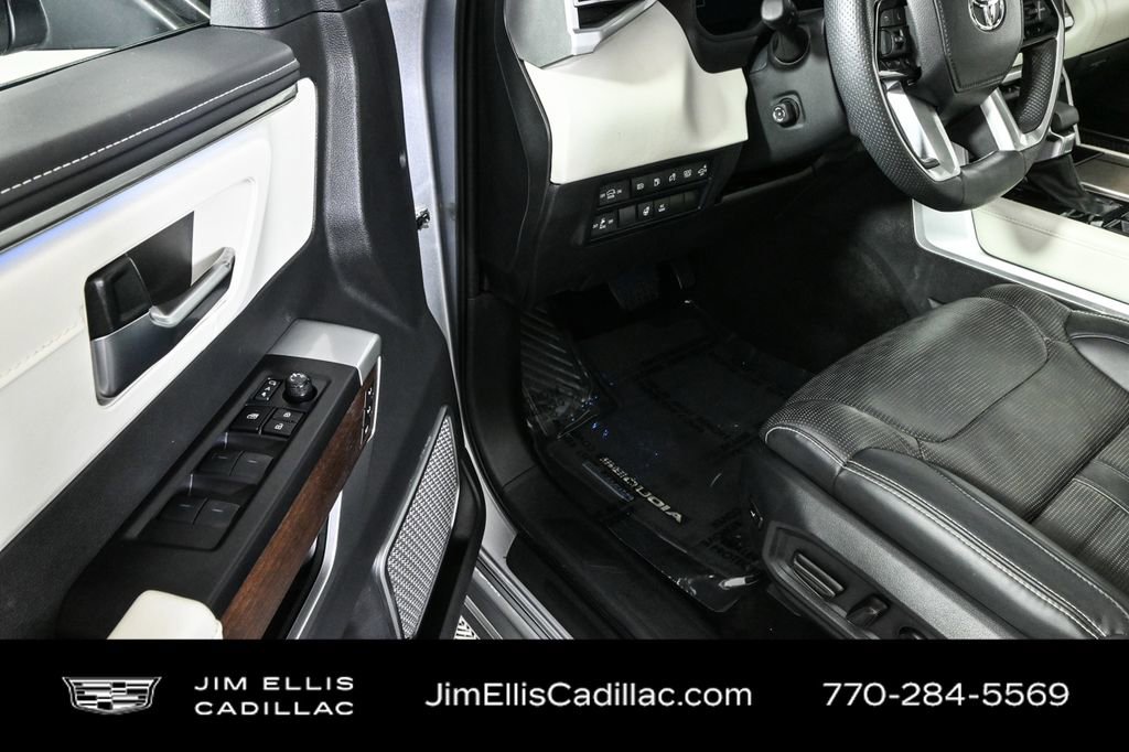2024 Toyota Sequoia SR5 Capstone photo 4