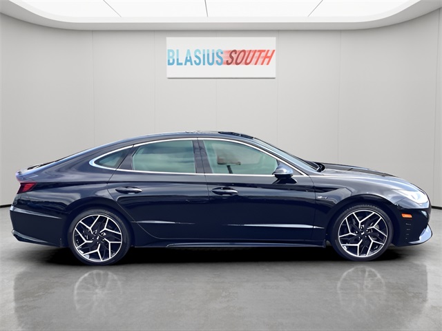 2022 Hyundai Sonata N Line photo 2