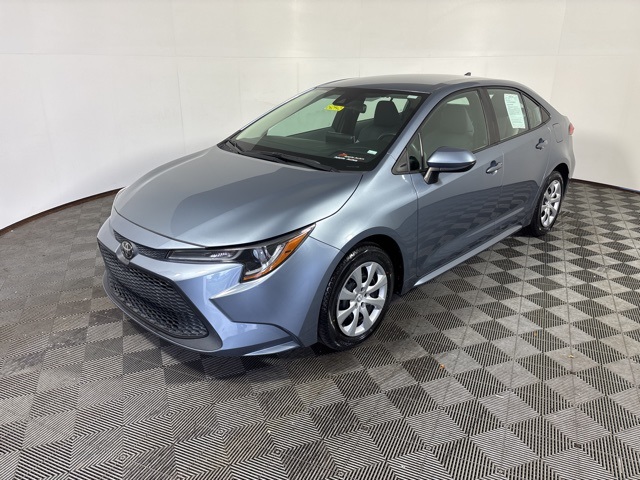 2021 Toyota Corolla LE photo 3
