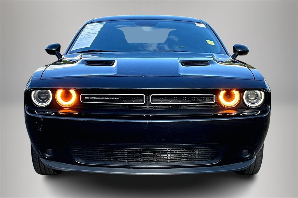2018 Dodge Challenger SXT photo 3