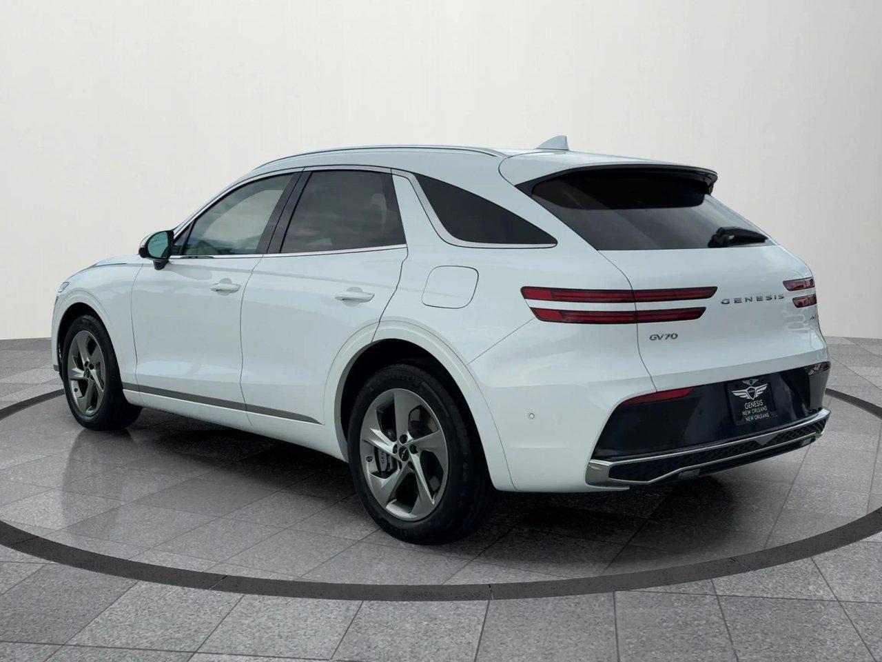 2026 Genesis GV70 2.5T Advanced photo 4