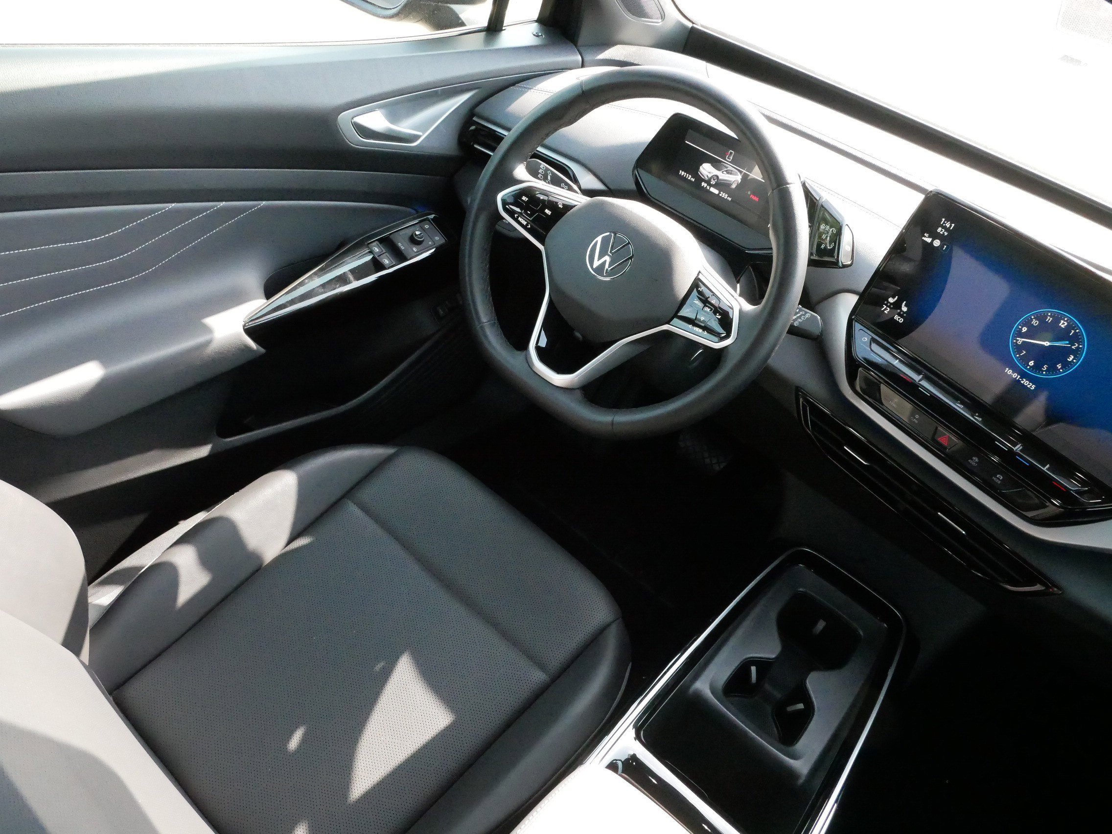 2023 Volkswagen ID.4 Pro S photo 9