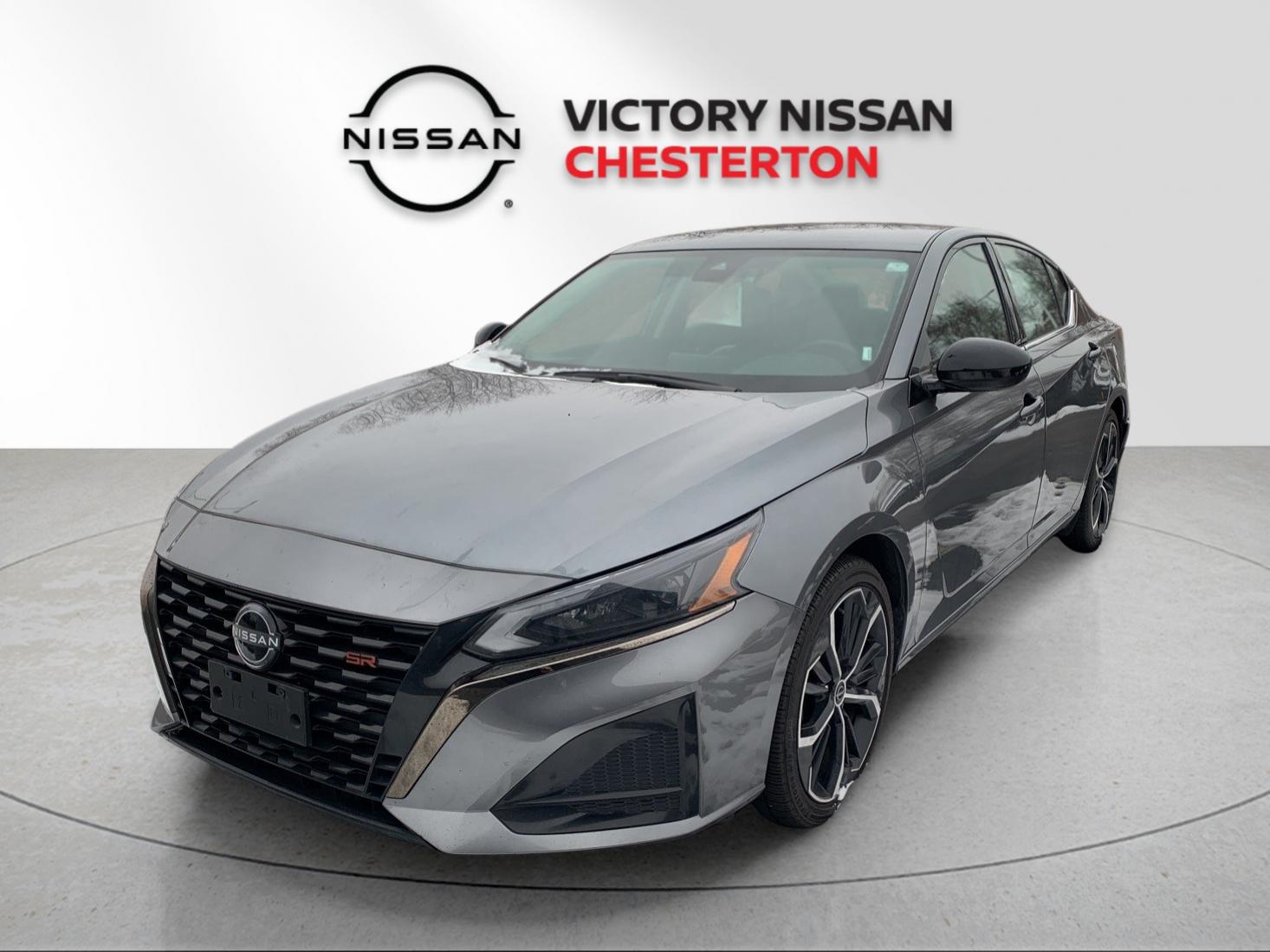 2023 Nissan Altima SR's photo