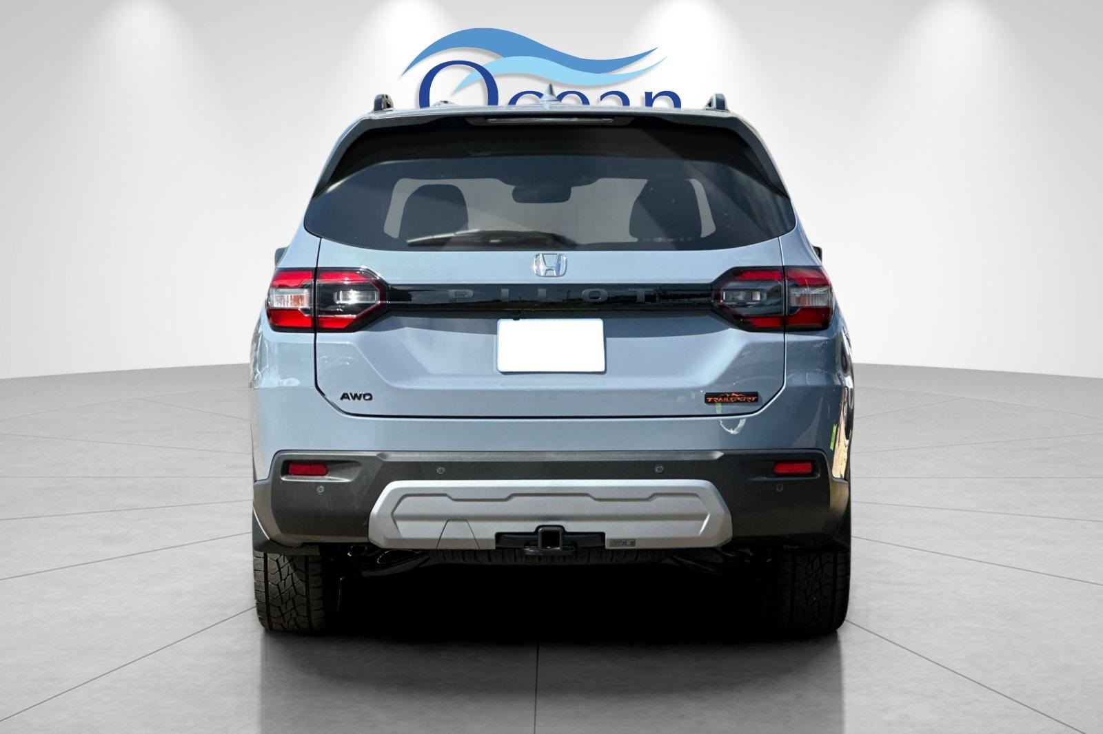 2025 Honda Pilot TrailSport photo 3