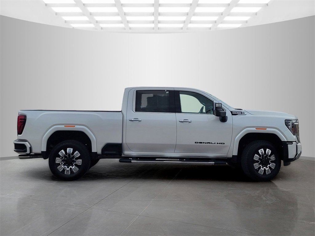2025 Gmc Sierra 2500 HD Denali photo 3