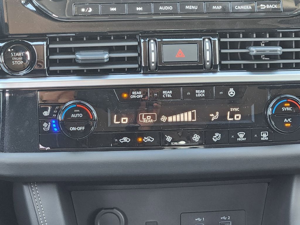 2025 Nissan Pathfinder Platinum photo 21