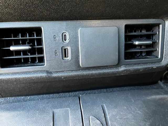 2024 Chevrolet Silverado 1500 Custom photo 4