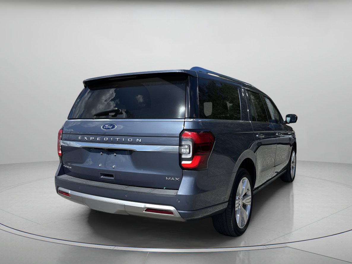 2022 Ford Expedition MAX Platinum photo 3