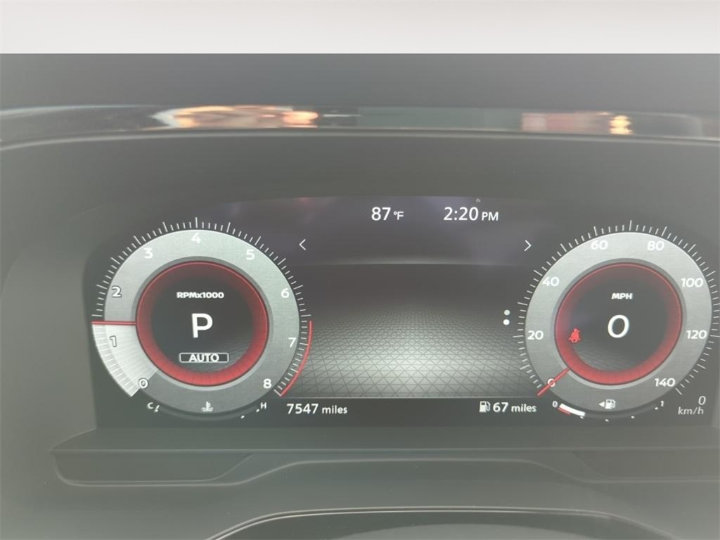 2024 Nissan Pathfinder Platinum photo 13