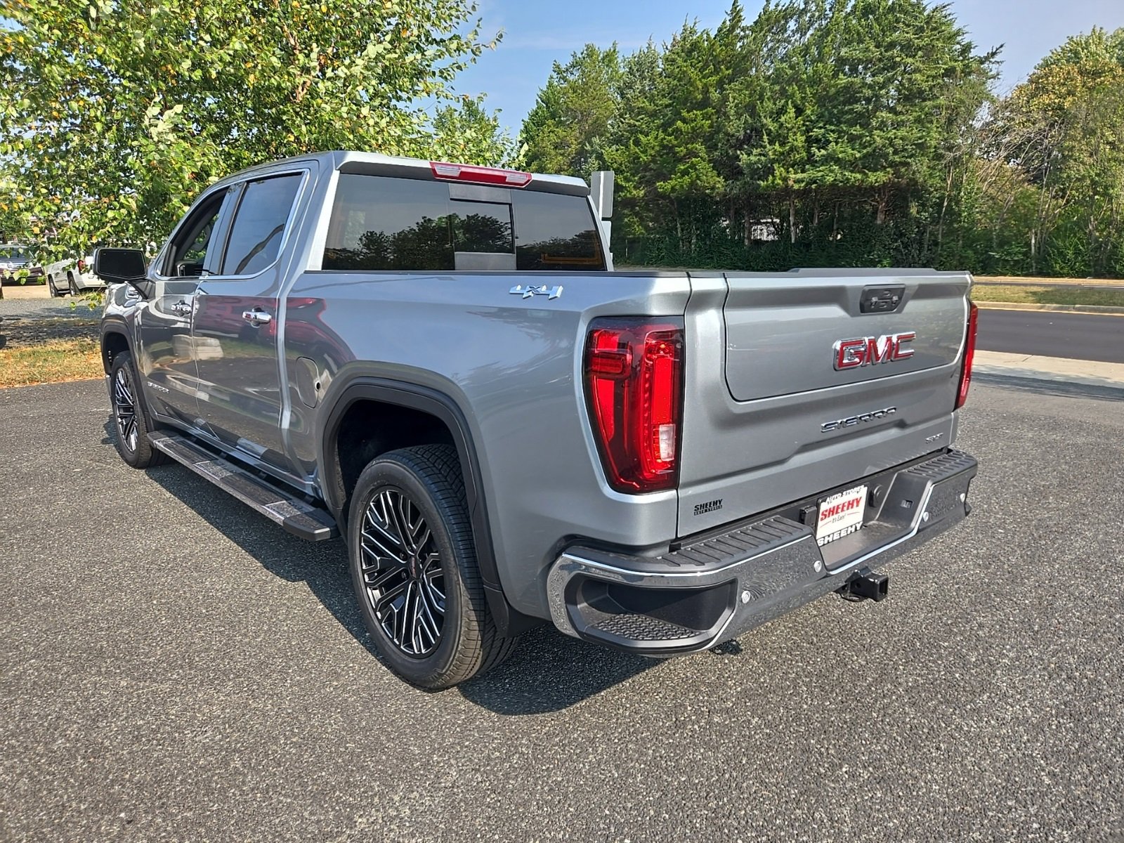 2026 Gmc Sierra 1500 SLT photo 3