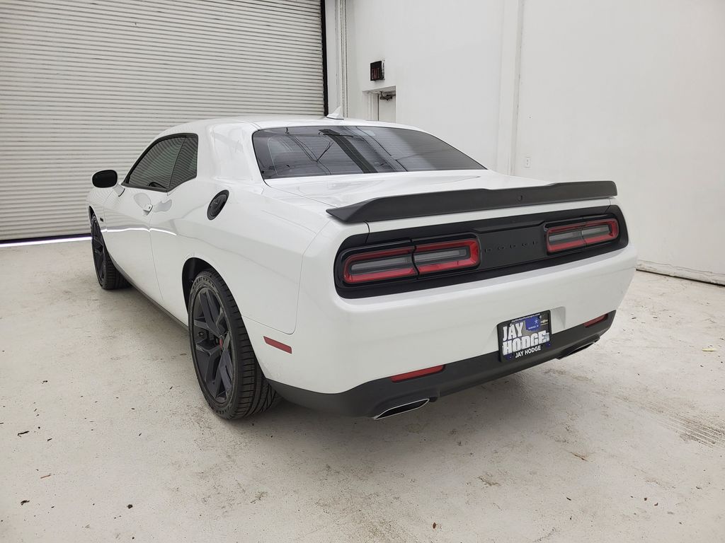 2023 Dodge Challenger R/T photo 5