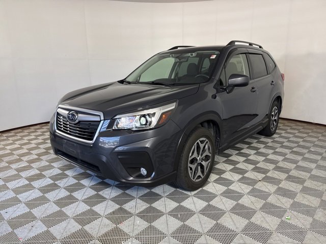 2020 Subaru Forester Premium photo 3