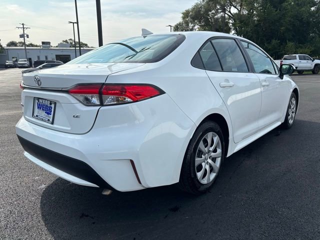 2022 Toyota Corolla LE photo 5